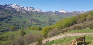Séjour à l'Enclos du Puy Mary au printemps